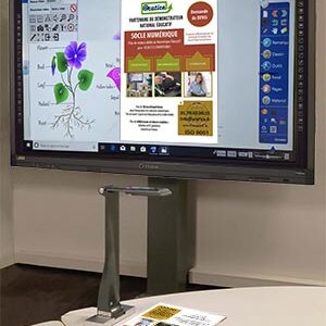 Feuille diffusée sur un écran interactif grâce au scanner mobile