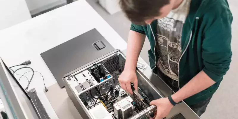 Un service de proximité pour l'infogérance des vos équipements informatiques et audiovisuels pour plus de réactivité et de sérénité