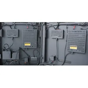 Totem vidéo double face 43''. FULL HD. 500 cd. 24h/7j. Indoor. Tactile