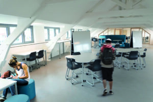 Tableau mobile, double face en acier émail blanc feutre, H160xL100 cm