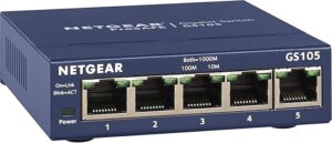 NETGEAR (GS105) Switch Ethernet 5 Ports RJ45 Métal Gigabit (10/100/1000), switch RJ45 Métal, Positionnement sur un bureau
 ou un mur, Protection ProSAFE, Garantie à Vie Idéal pour les PME et TPE