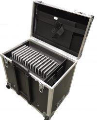 Valise multimédia pour transporter, charger, stocker et synchroniser 16 tablettes simples